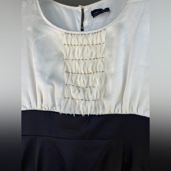 Black Skirted White Beaded Ruffle Sleeveless Professional Dress Size L Womens 14 - Picture 3 of 5